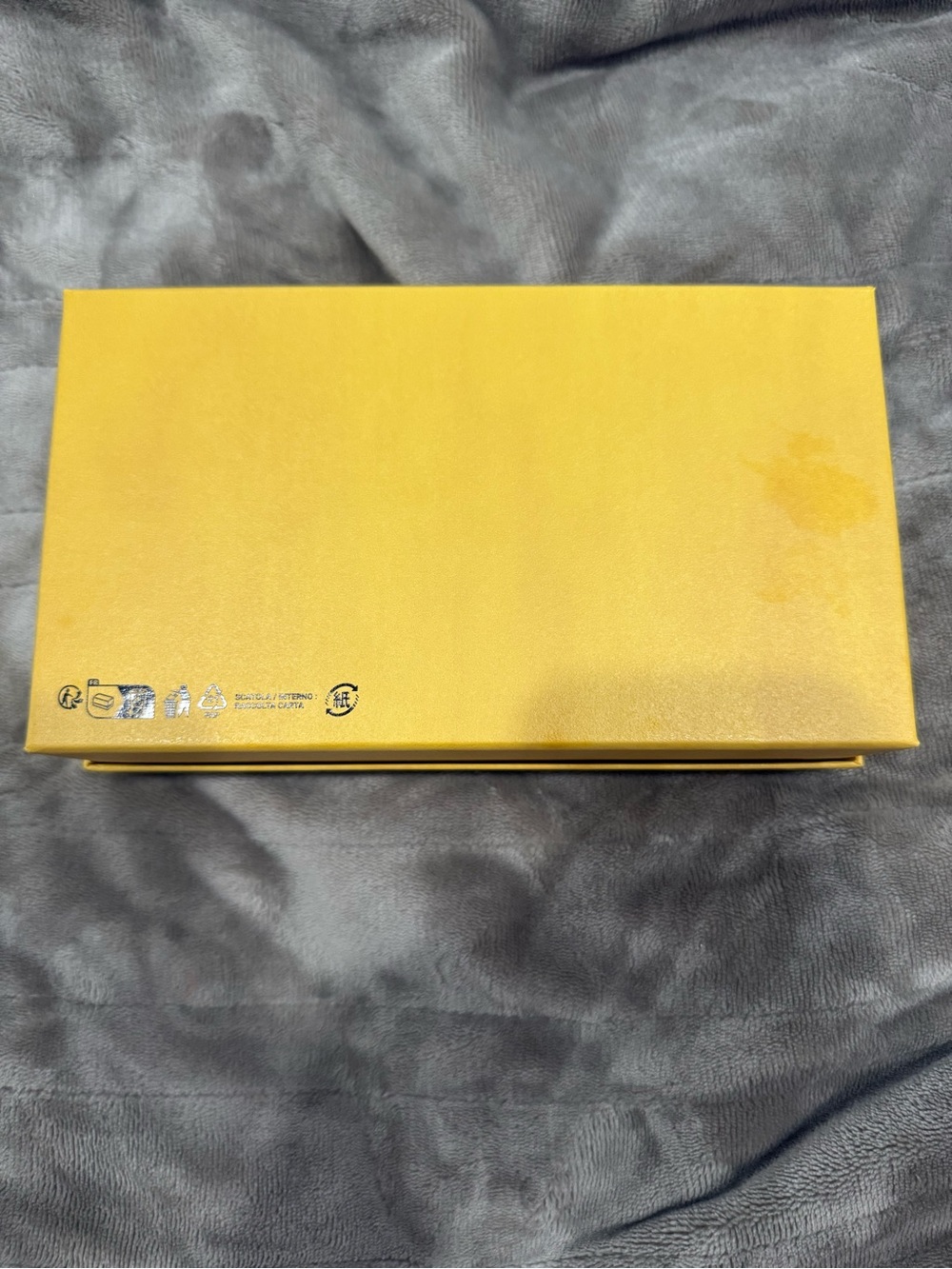 FENDI Roma Yellow & Black Logo Sunglasses Box, Authentication Card + Lens Wipe ✨ - Picture 2 of 4